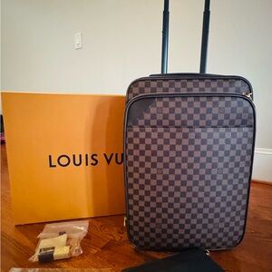 Louis Vuitton Damier Ebene Horizon 55. Brand New!